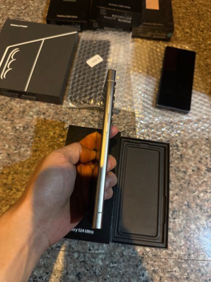 ขายๆๆSamsungS24Ultraสีใหม่หายากTitanuim VioletและGray 256กิ๊กมีกล่องอีมี่ตรงสูนTrueใช้งานดีไร้รอยใดๆติดกันรอยทัังเครื่องถูกๆมากกกๆ รูปที่ 11