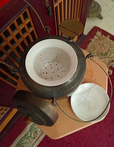 หม้อต้มสมุนไพรเก่าโบราณอายุเป็นร้อยปีสภาพเยี่ยมครบชุด รูปที่ 6