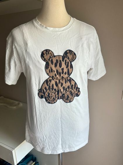 พร้อมส่ง T-Shirt ปักรูปหมีประดับคริสตัลปักสามมิติ อก 97 ซม  รูปที่ 10
