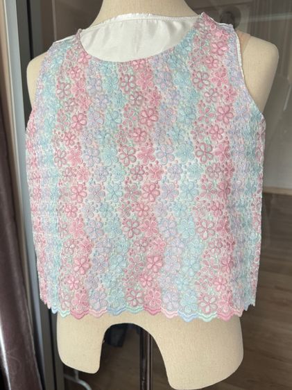 ไม่มีแขน อื่นๆ เสื้อกล้ามผ้าซาตินระบายด้านหน้า