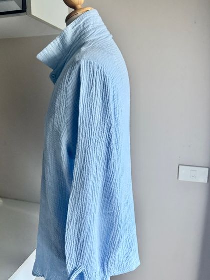 เสื้อทรงเชิ้ตคอปกแขนยาวผ้านุ่มย่นๆสีฟ้า Size L รูปที่ 6