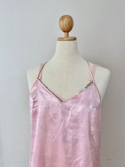 เดรสสายเดี่ยวคอวีสีชมพูผ้าซาติน One Size รูปที่ 11