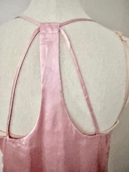 เดรสสายเดี่ยวคอวีสีชมพูผ้าซาติน One Size รูปที่ 12