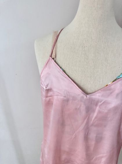 เดรสสายเดี่ยวคอวีสีชมพูผ้าซาติน One Size รูปที่ 4
