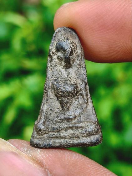 พระผงสุพรรณ หรือ พระสุพรรณยอดโถ กรุวัดพระศรีรัตนมหาธาตุ สุพรรณบุรี เนื้อชินเงินแท้ 