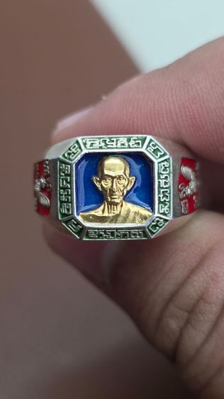 แหวนหลวงพ่อรวยเนื้อเงินหน้ากากทองคำ