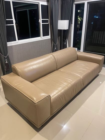 โซฟาหนังแท้  Authentic  ขนาด 215 ซม สภาพใหม่