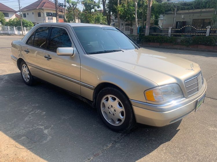 Mercedes-Benz C-Class 1995 C220 Sedan เบนซิน ไม่ติดแก๊ส เกียร์อัตโนมัติ ทอง