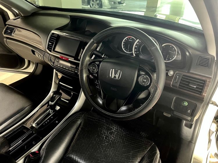 Honda Accord 2016 2.0 EL i-VTEC Sedan เบนซิน ไม่ติดแก๊ส เกียร์อัตโนมัติ ขาว รูปที่ 3