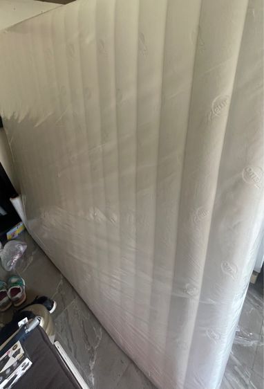 ที่นอน Omazz ขนาด 6 ฟุต สภาพใหม่(ไม่ผ่านการใช้งาน)