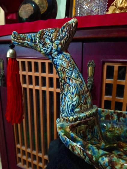 เรือหงส์กระเบื้องเคลือบเบญจรงค์ขนาดใหญ่เก่าโบราณสภาพเยี่ยม รูปที่ 2