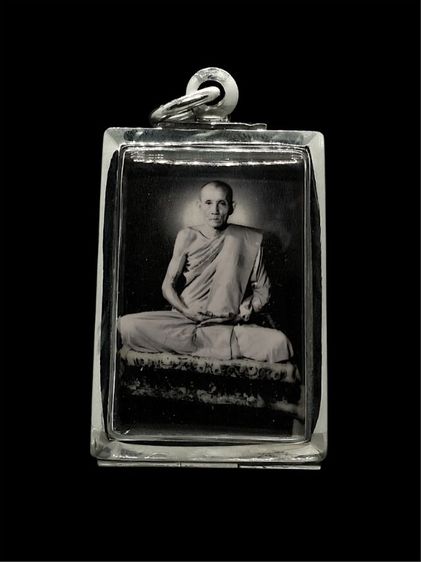 รูปถ่ายหลวงพ่อกวย