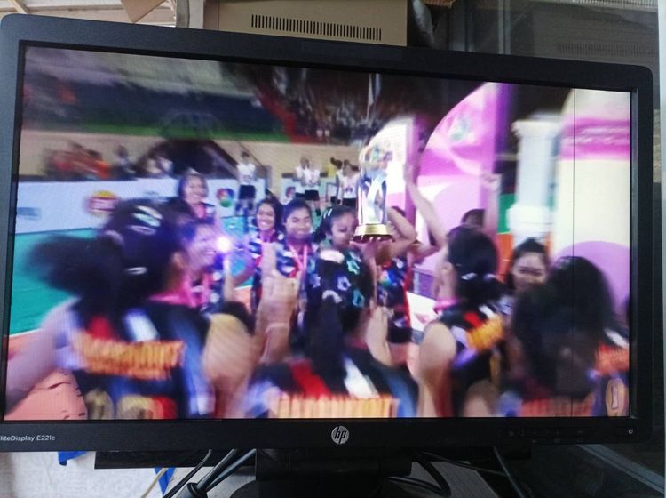 จอ Hp 22 นิ้ว รุ่น E221c ปรับสูงต่ำ ทะแยงได้หมด มีช่องต่อ disply vga dvi usb av in และช่องต่อพริ้นเตอร์ มีลำโพงในตัว ขายเพียง 590 บาท  รูปที่ 13