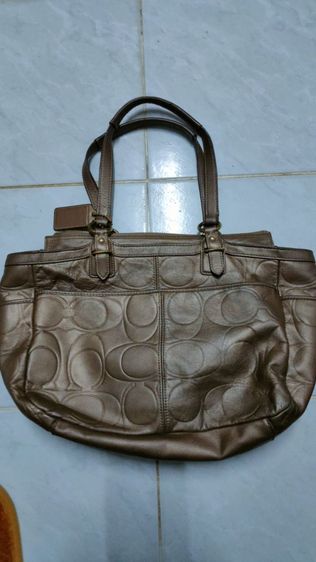 กระเป๋าสะพายผู้หญิงยี่ห้อCOACH รูปที่ 4