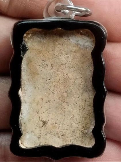 สมเด็จวัดระฆังพิมพ์ใหญ่เลี่ยมวินเทจเปิดหน้าหลังพิจราชมดูครับ รูปที่ 2