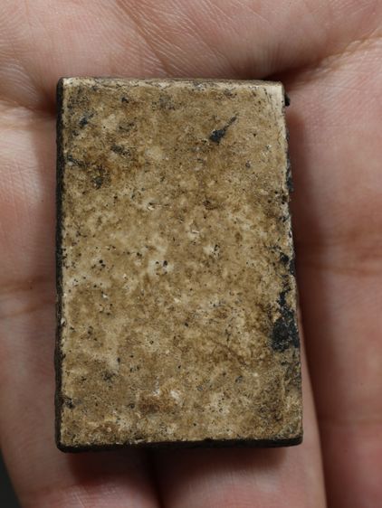 รหัส 441 - พระสมเด็จพิมพ์ใหญ่ วัดระฆังโฆสิตาราม สภาพสวยสมบูรณ์ มวลสารชัดเจน รับประกันตรงปกตามรูปภาพค่ะ จากหีบโบราณ” โทร 0933253888 รูปที่ 6