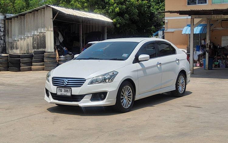 รถ Suzuki Ciaz 1.2 RS สี ขาว