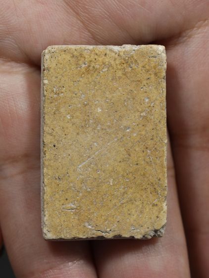 รหัส 456 - พระสมเด็จพิมพ์เส้นด้าย วัดระฆังโฆสิตาราม สภาพสวยสมบูรณ์ มวลสารชัดเจน รับประกันตรงปกตามรูปภาพค่ะ จากหีบโบราณ” โทร 0933253888 รูปที่ 6