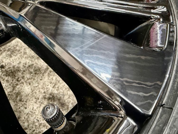 ล้อแม็ก HONDA CITY EHEV RS ขอบ 16” ถอดป้ายแดง ยาง DUNLOP 185-60R16 ปี 25 สีเส้นตุ่มหน้ายางยังอยู่ครบ รูปที่ 9