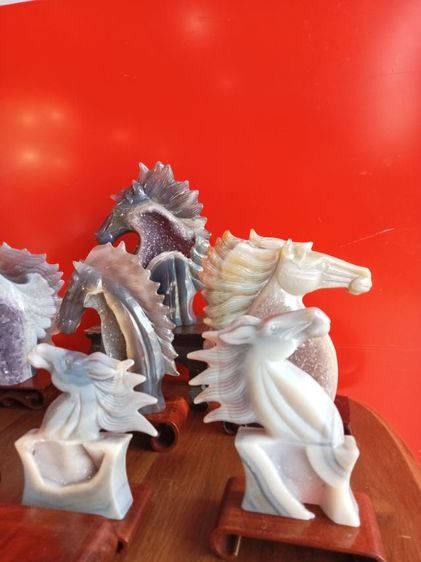 รูปแกะสลัก หิน Agate Amethyst หัวม้า 8ตัว 35,000 บาท รูปที่ 8