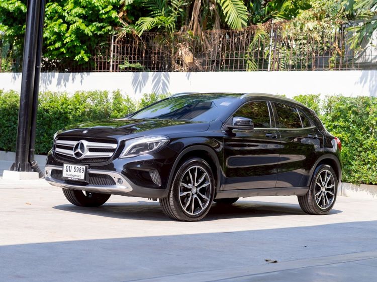 Mercedes-Benz GLA-Class 2015 GLA200 Utility-car เบนซิน ไม่ติดแก๊ส เกียร์อัตโนมัติ ดำ รูปที่ 3