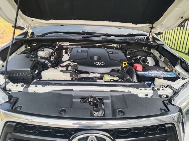 Toyota Hilux Revo 2019 2.4 J Plus ดีเซล เกียร์อัตโนมัติ ขาว รูปที่ 4