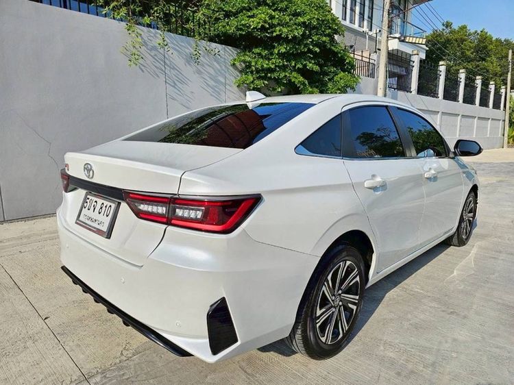 Toyota Yaris ATIV 2023 1.2 Premium Sedan เบนซิน ไม่ติดแก๊ส เกียร์อัตโนมัติ ขาว รูปที่ 3