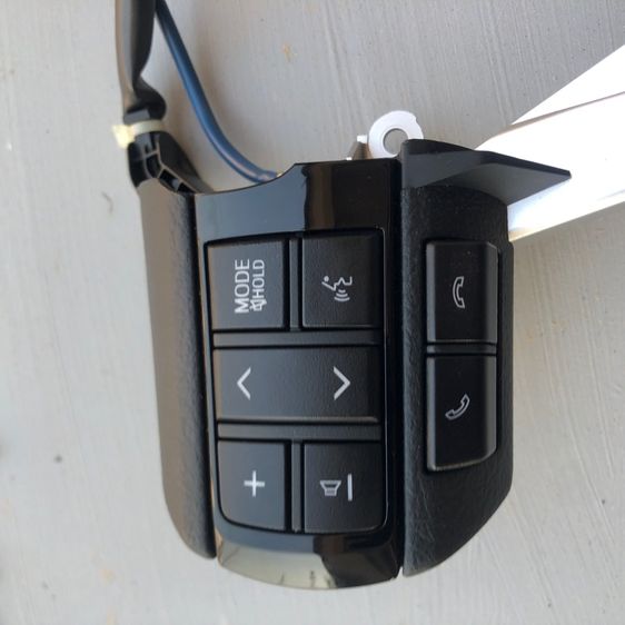 มัลติฟังก์ชันพววงมาลัย toyota แท้เบิกศูนย์ในไทย รูปที่ 3