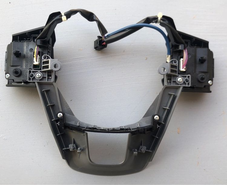 มัลติฟังก์ชันพววงมาลัย toyota แท้เบิกศูนย์ในไทย รูปที่ 2