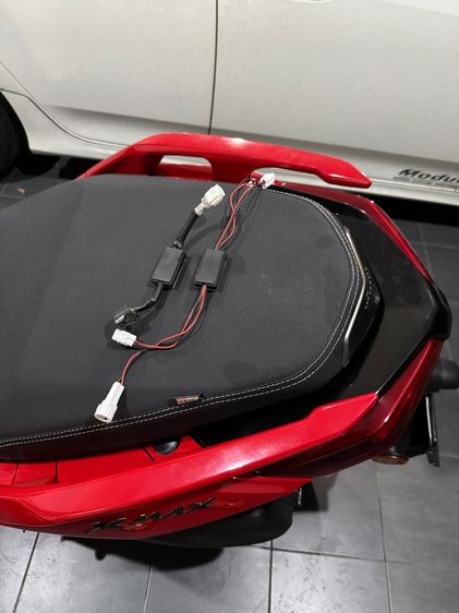 ไฟหน้า ไฟท้าย ไฟเลี้ยวกระพริบ 5ครั้ง