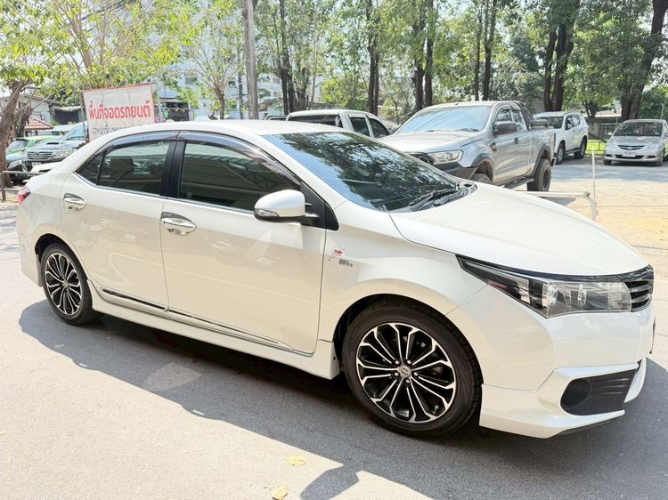 Toyota Altis 2015 1.8 Esport Sedan เบนซิน ไม่ติดแก๊ส เกียร์อัตโนมัติ ขาว รูปที่ 2