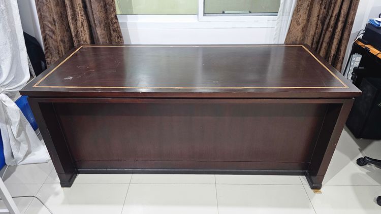 โต๊ะไม้อย่างดี ขนาด 180 × 80 × 75