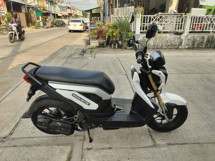 🛵ยังไงก็ขาย ZOOMER-X ปี 56 เครื่องดี สีสวย สตาร์ทมือ เล่มชุดโอนครบ+เปลี่ยนถ่ายน้ำมันเครื่องฟรี ส่งฟรี30 ก.ม รูปที่ 3
