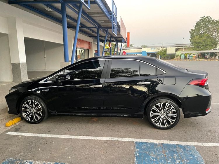 Toyota Altis 2019 1.8 Hybrid High Sedan ไฮบริด ไม่ติดแก๊ส เกียร์อัตโนมัติ ดำ รูปที่ 2