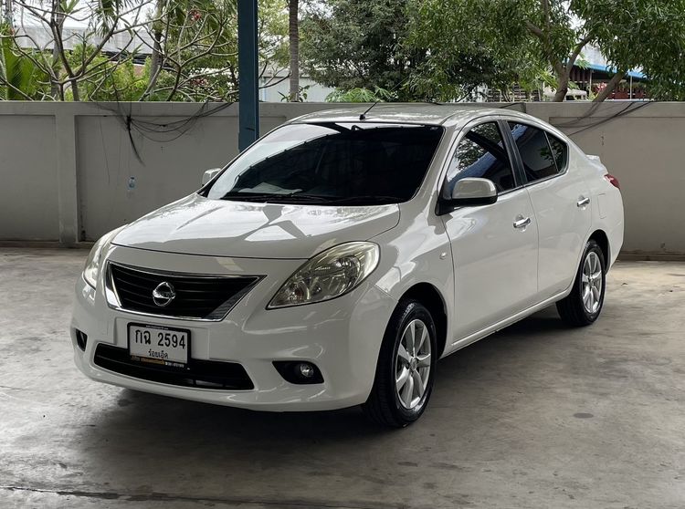 รถ Nissan Almera 1.2 V สี ขาว