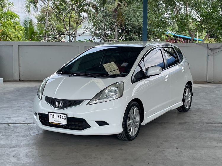 รถ Honda Jazz 1.5 SV i-VTEC สี ขาว