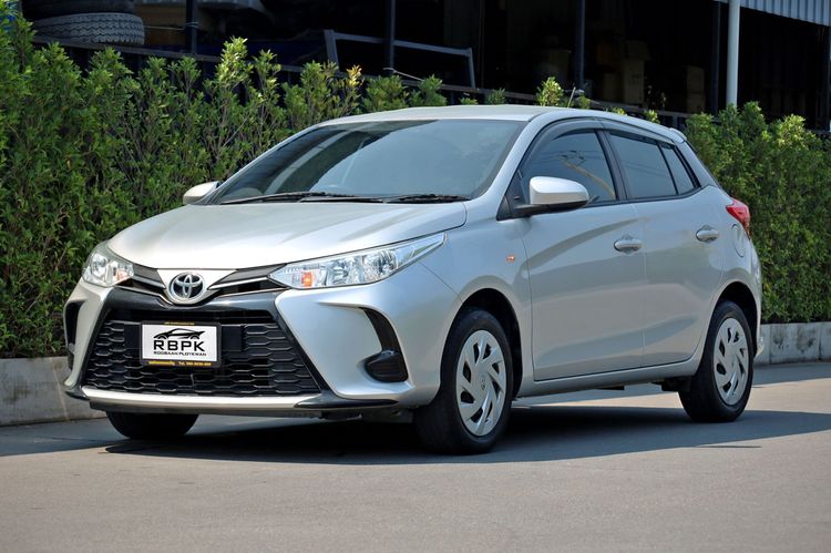 รถ Toyota Yaris 1.2 Entry สี เทา