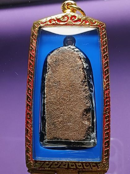 พระชินราช กรุท่าเรือ จ.นครศรีธรรมราช สภาพสวยเก่า เลี่ยมจับขอบเงินโบราณเก่ามาเเต่เดิม คลาสลิคมากครับ รูปที่ 2