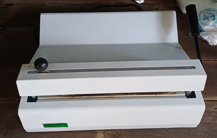 เครื่องซีลถุงแบบมือกด แถบซีลหนา 1 ซม.