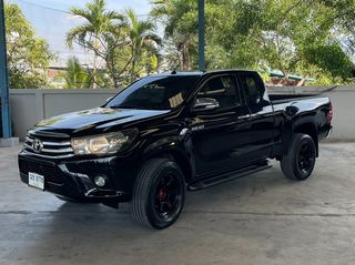 Toyota Hilux Revo รุ่น Smart Cab 2.4 E Prerunner สีดำ AT ปี 2016