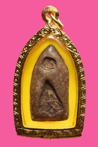 พระกรุวัดท้ายตลาด ปางป่าเรไลย์ พบขึ้นที่กรุวัดท้ายตลาด หรือวัดโมลีโลกายาราม กรุเก่า สภาพสวยเก่าเดิมจากกรุ พระเก่าน่าอนุรักษ์ มากครับ รูปที่ 2