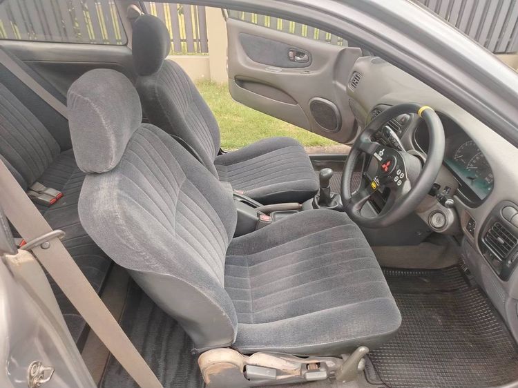 Mitsubishi รุ่นอื่นๆ 1995 รุ่นย่อยอื่นๆ Sedan เบนซิน เกียร์ธรรมดา เทา รูปที่ 3