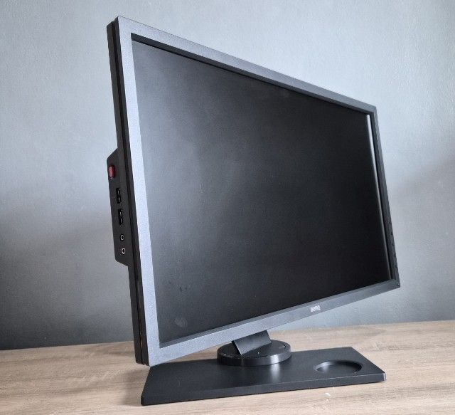 คอมเซ็ตสเปคแรง ราคาสุดคุ้ม i5-9400F​  RAM 16G​  VGA Rx570 4G​  SSD 250G  HDD 1TB​ จอ 24นิ้ว 144Hz
ต