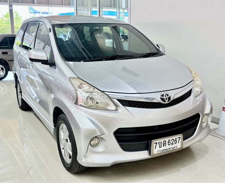 รถ Toyota Avanza 1.5 S สี บรอนซ์เงิน