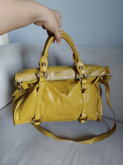 กระเป๋า miu miu โบว์ สีเหลือง
