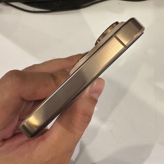 iphone 16pro max 256gb สีdesert titanium เครื่องศูนย์ไทย สภาพใหม่ สุขภาพแบตเตอรี่ 92เปอร์เซ็นต์ รูปที่ 4