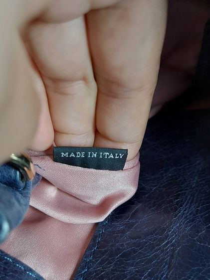 กระเป๋า MIU MIU หนังมะระ สีน้ำเงิน รูปที่ 12