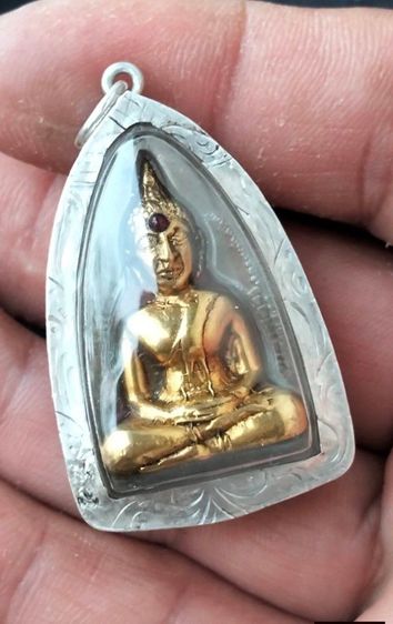 หลวงพ่อพระใส พิมพ์สมาธิ ปี2505 วัดโพธิ์ชัย หนองคาย กริ่งดัง เลี่ยมกันน้ำ จักกรอบเงิน แท้ พร้อมขึ้นคอ บูชา 4,350บาทไทย พร้อมจัดส่งครับ รูปที่ 2