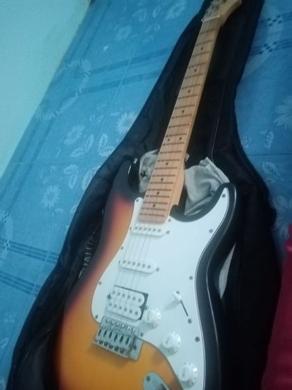 ขายกีต้าร์​ไฟฟ้า​ รูปที่ 3