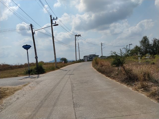 ใช่ ขายที่ดินติดตัวเมืองศรีราชาเหมาะกับการทำหมู่บ้านจัดสรร รูปที่ 4
